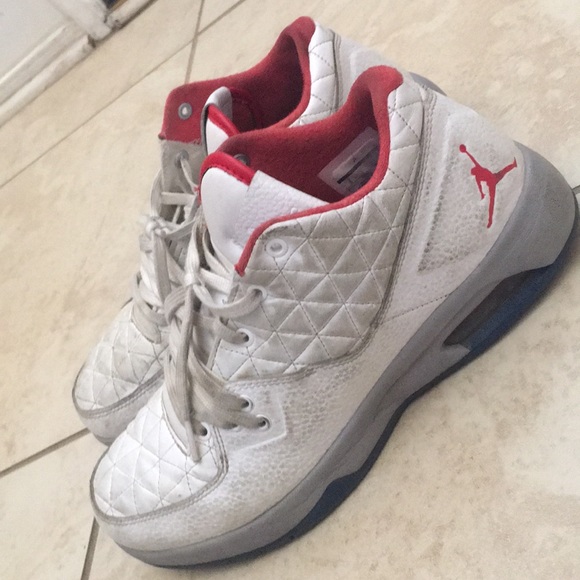 Can jump very high with the shoes - Picture 4 of 4